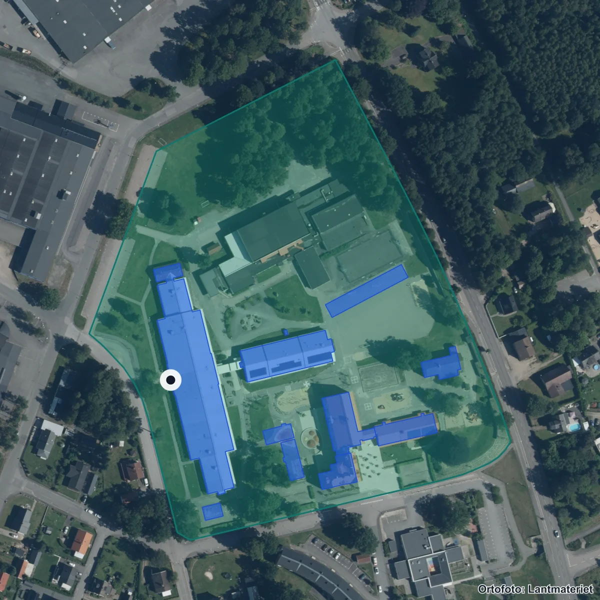 Flygbild över Bjärnums skola, ortofoto från Lantmäteriet