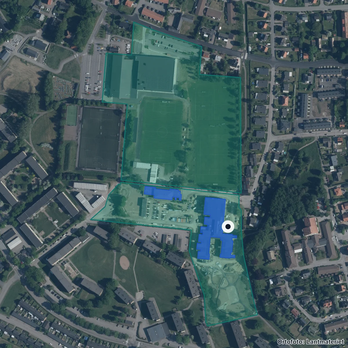 Aerial view of Anpassad Grundskola, orthophoto from Lantmäteriet