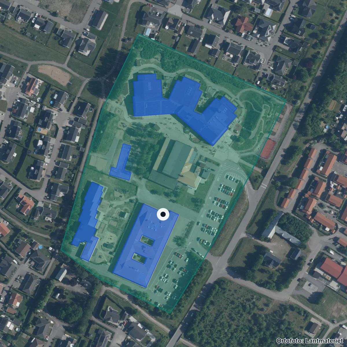 Flygbild över Bjuvs lärcentrum, ortofoto från Lantmäteriet