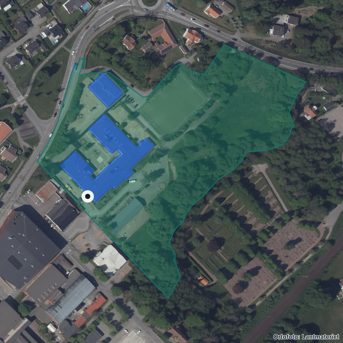 Aerial view of Knappekullaskolan, orthophoto from Lantmäteriet