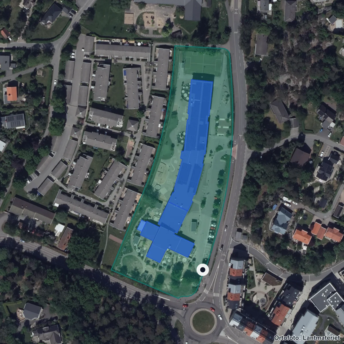 Aerial view of Brottkärrsskolan, orthophoto from Lantmäteriet