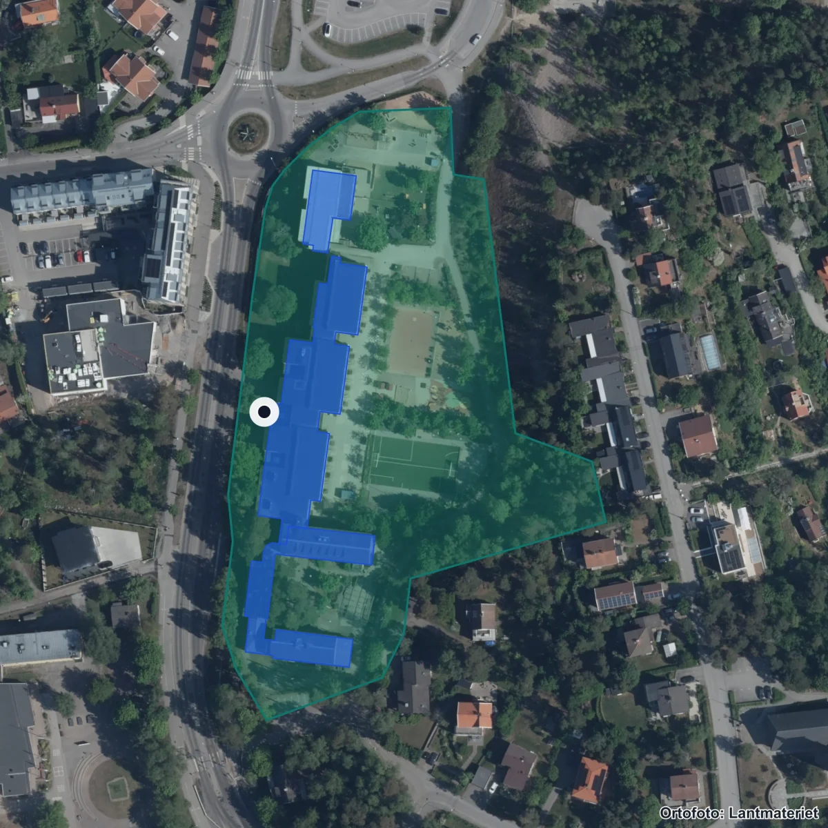 Flygbild över Sofielundsskolan, ortofoto från Lantmäteriet