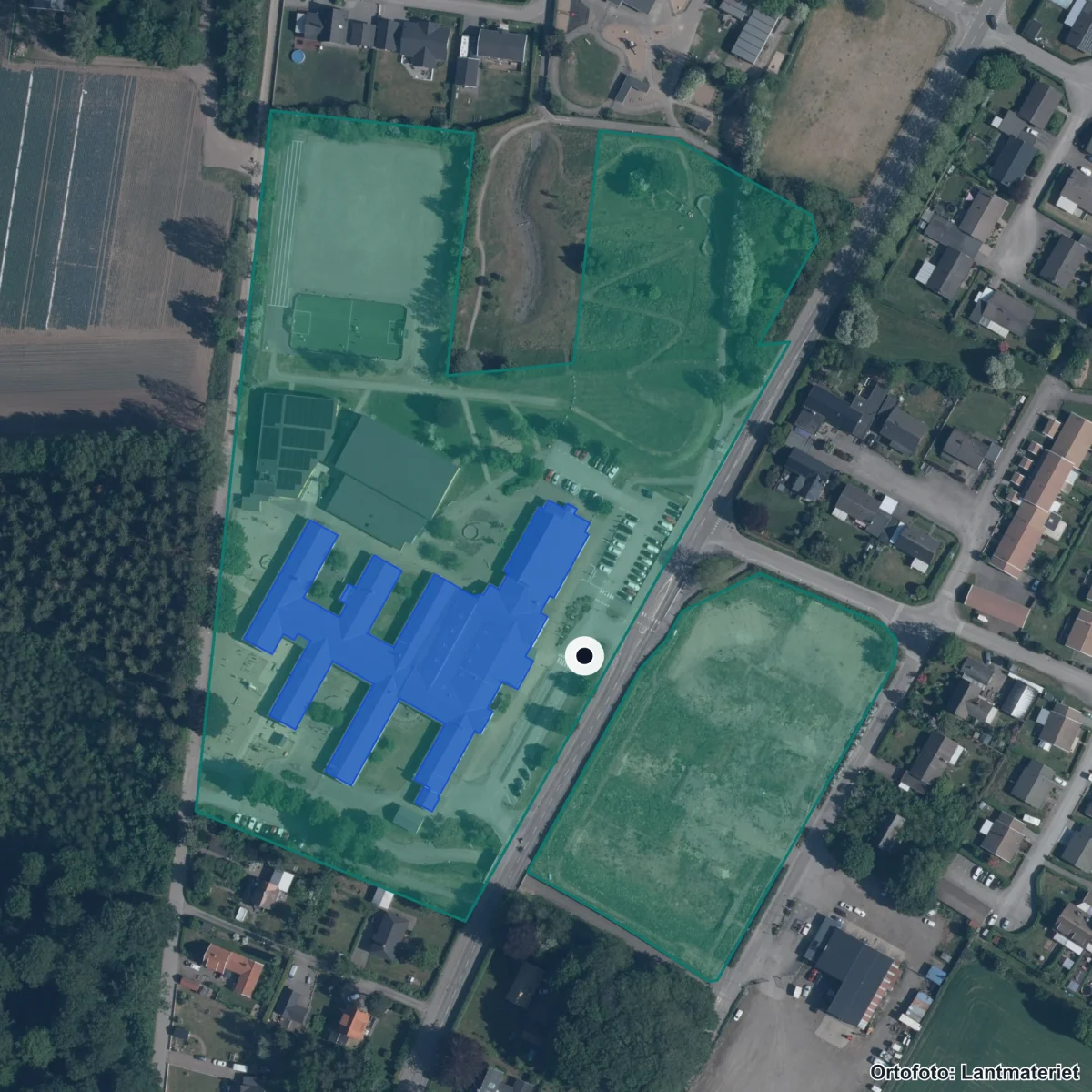 Flygbild över Strövelstorps skola, ortofoto från Lantmäteriet