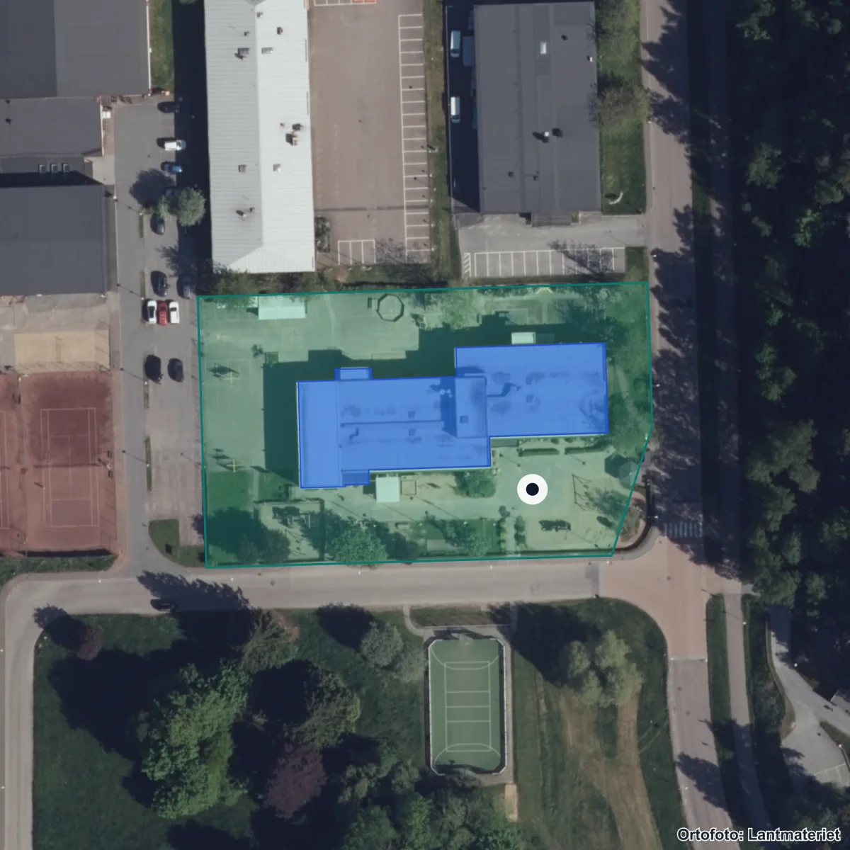 Flygbild över Casa Montessori, ortofoto från Lantmäteriet