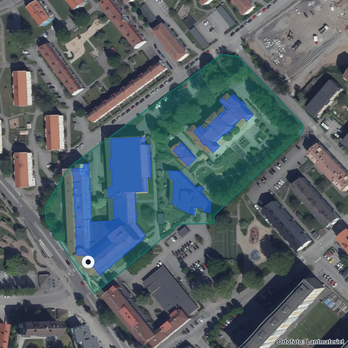 Aerial view of Almåsgymnasiet, orthophoto from Lantmäteriet