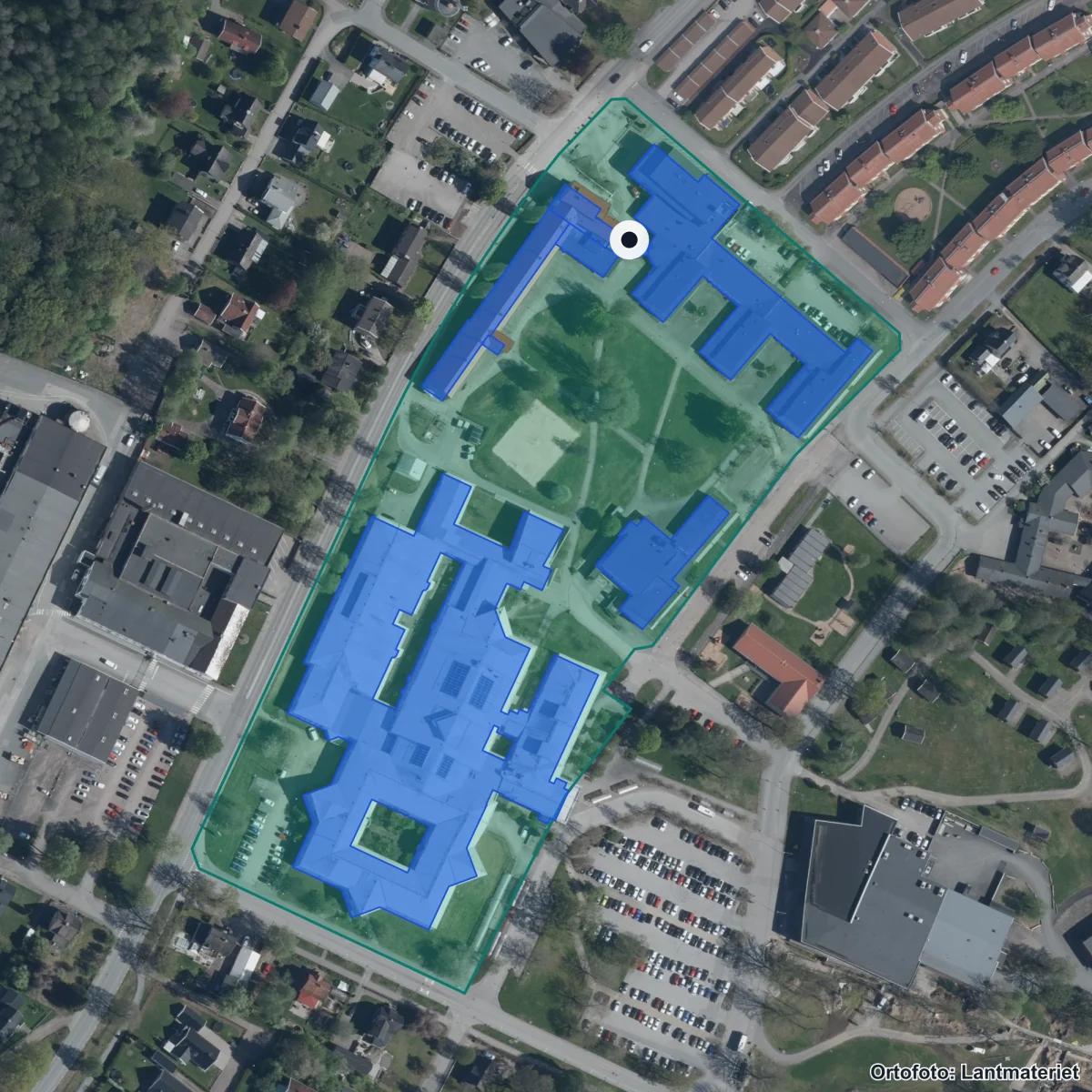 Flygbild över Lundåkerskolan, ortofoto från Lantmäteriet