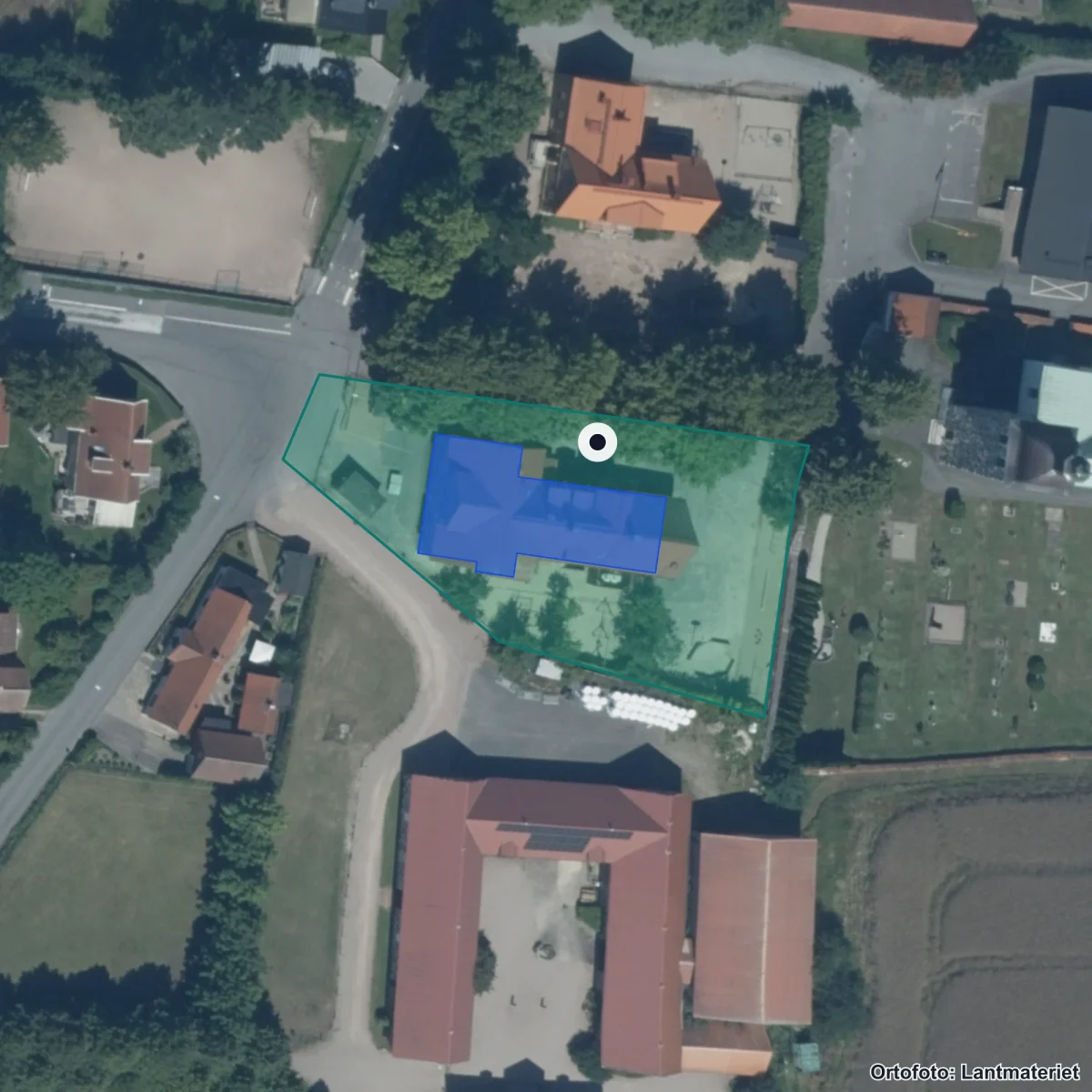 Flygbild över Viby skola, ortofoto från Lantmäteriet