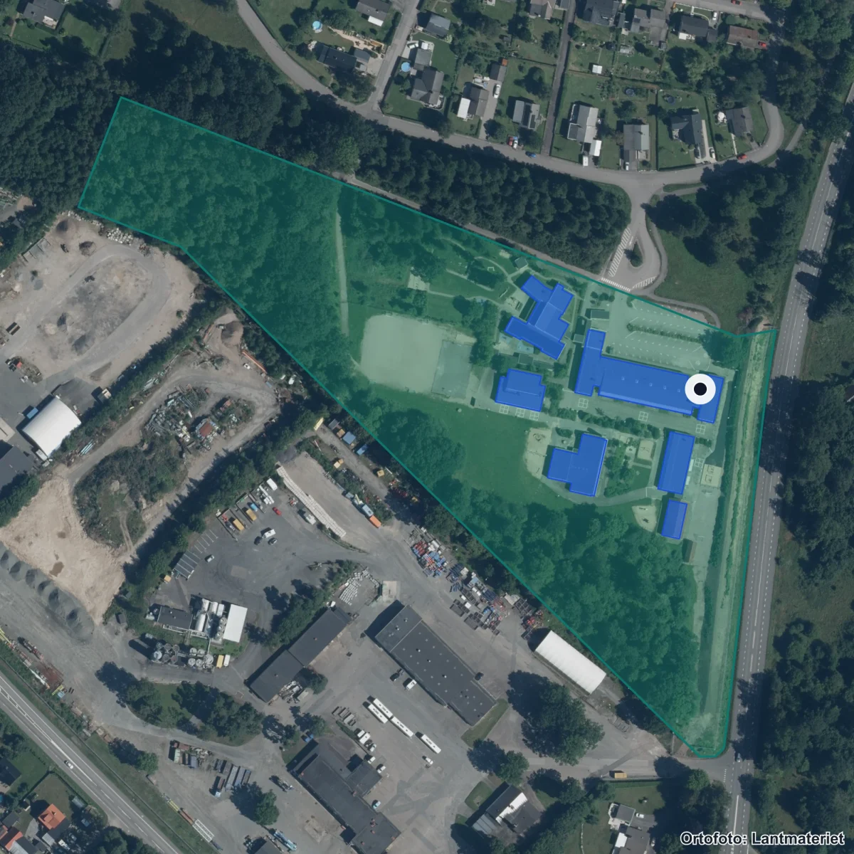 Aerial view of Röinge skola, orthophoto from Lantmäteriet