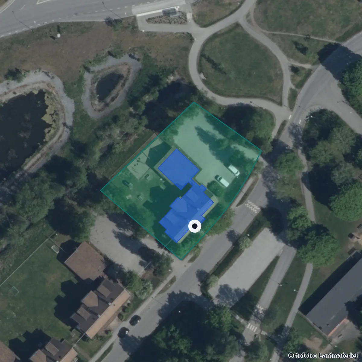 Aerial view of Ikasus friskola, orthophoto from Lantmäteriet