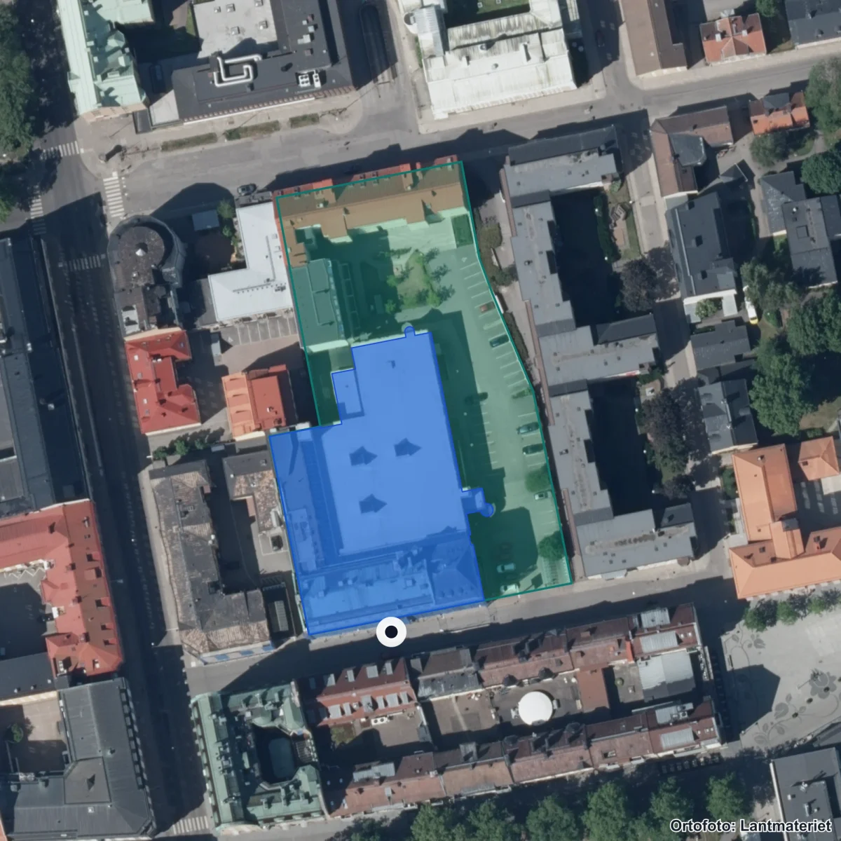 Flygbild över Drottning Blankas Gymnasieskola Linköping, ortofoto från Lantmäteriet