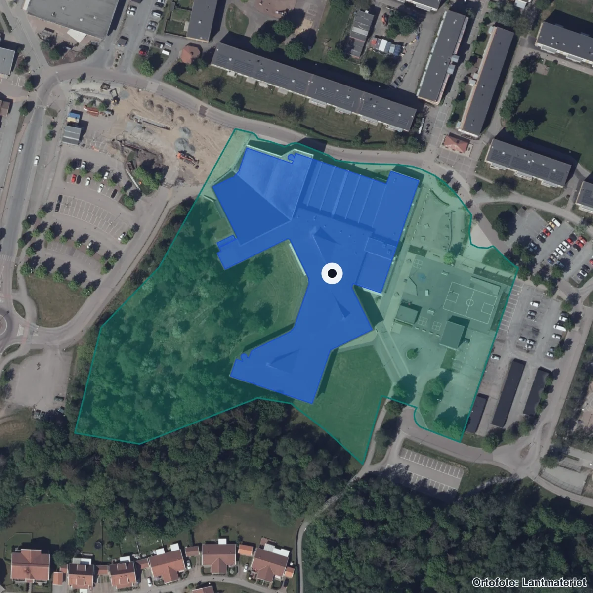 Flygbild över Da Vinciskolan, ortofoto från Lantmäteriet
