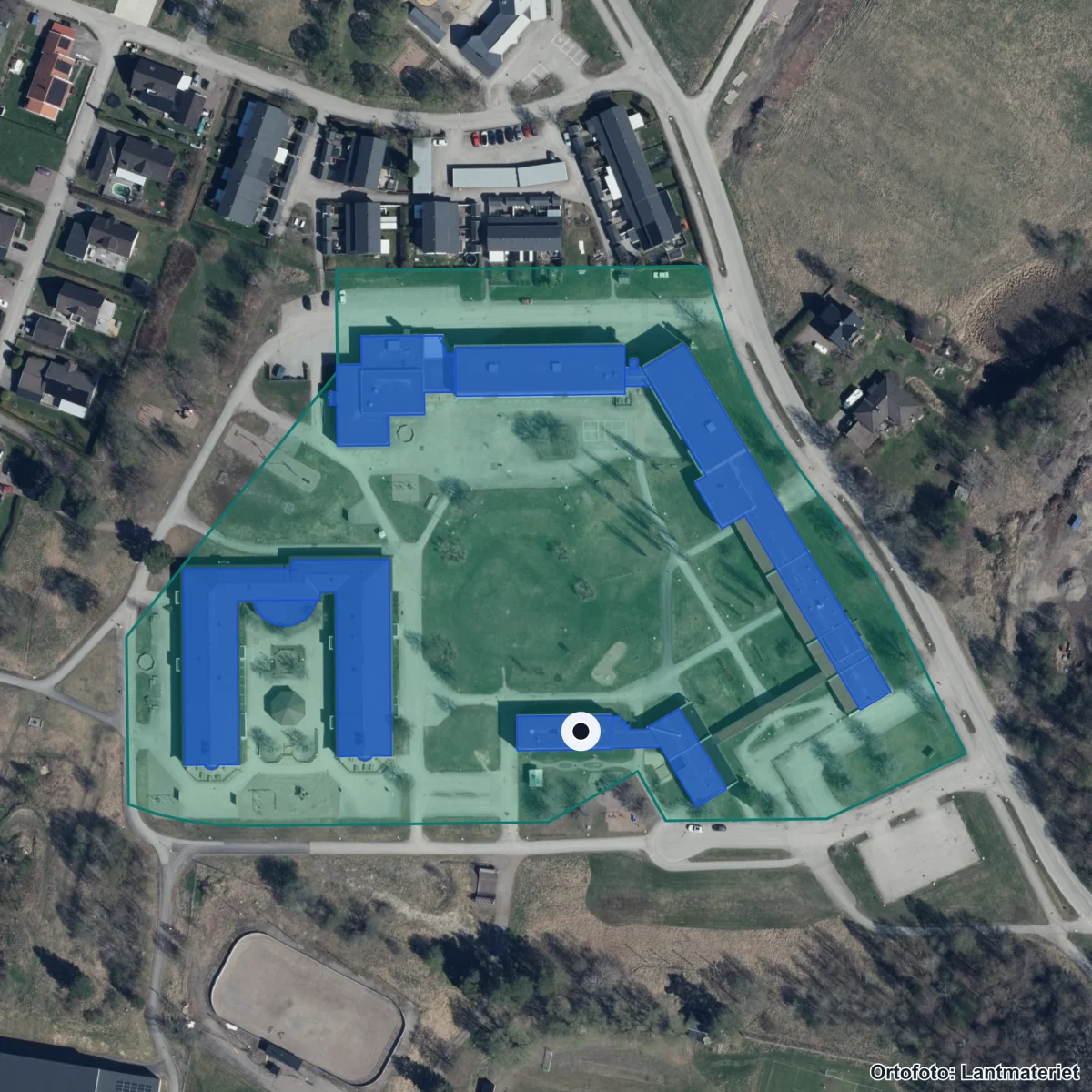 Aerial view of Hedängskolan, orthophoto from Lantmäteriet