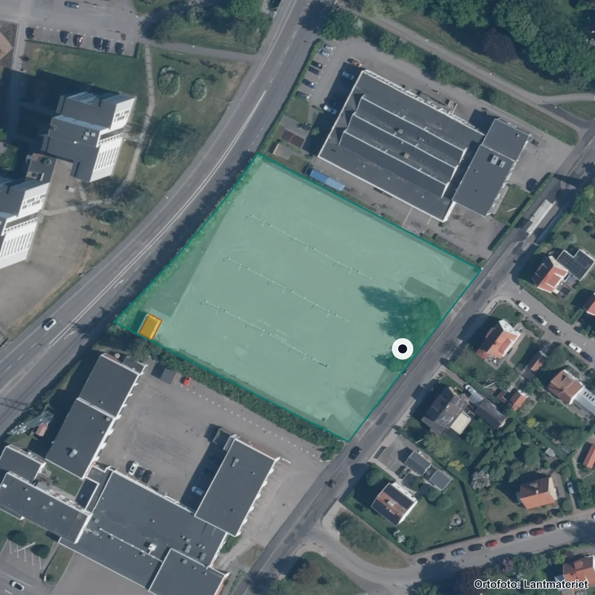 Flygbild över Vuxenutbildningen, ortofoto från Lantmäteriet