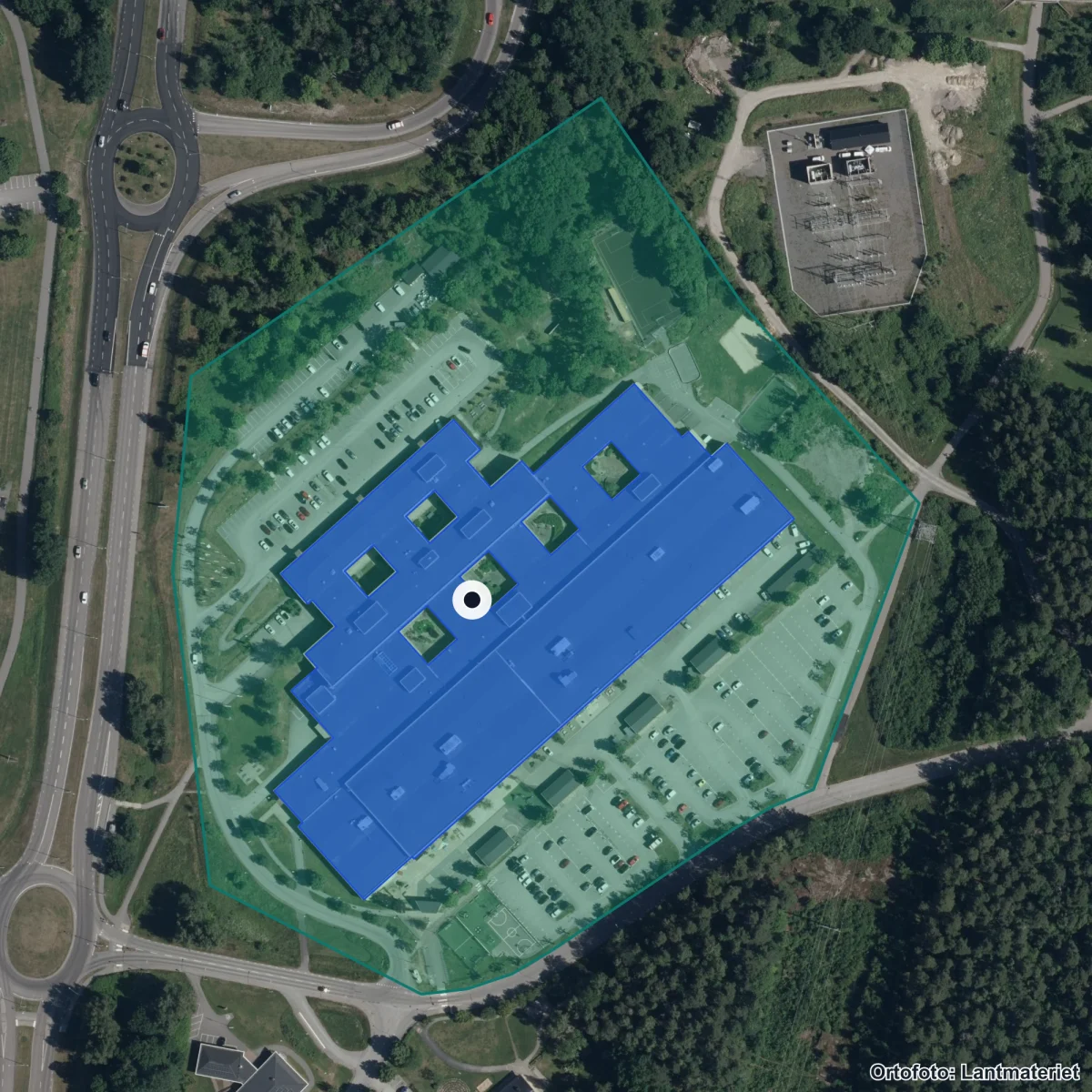 Aerial view of Lärande Grundskola, orthophoto from Lantmäteriet
