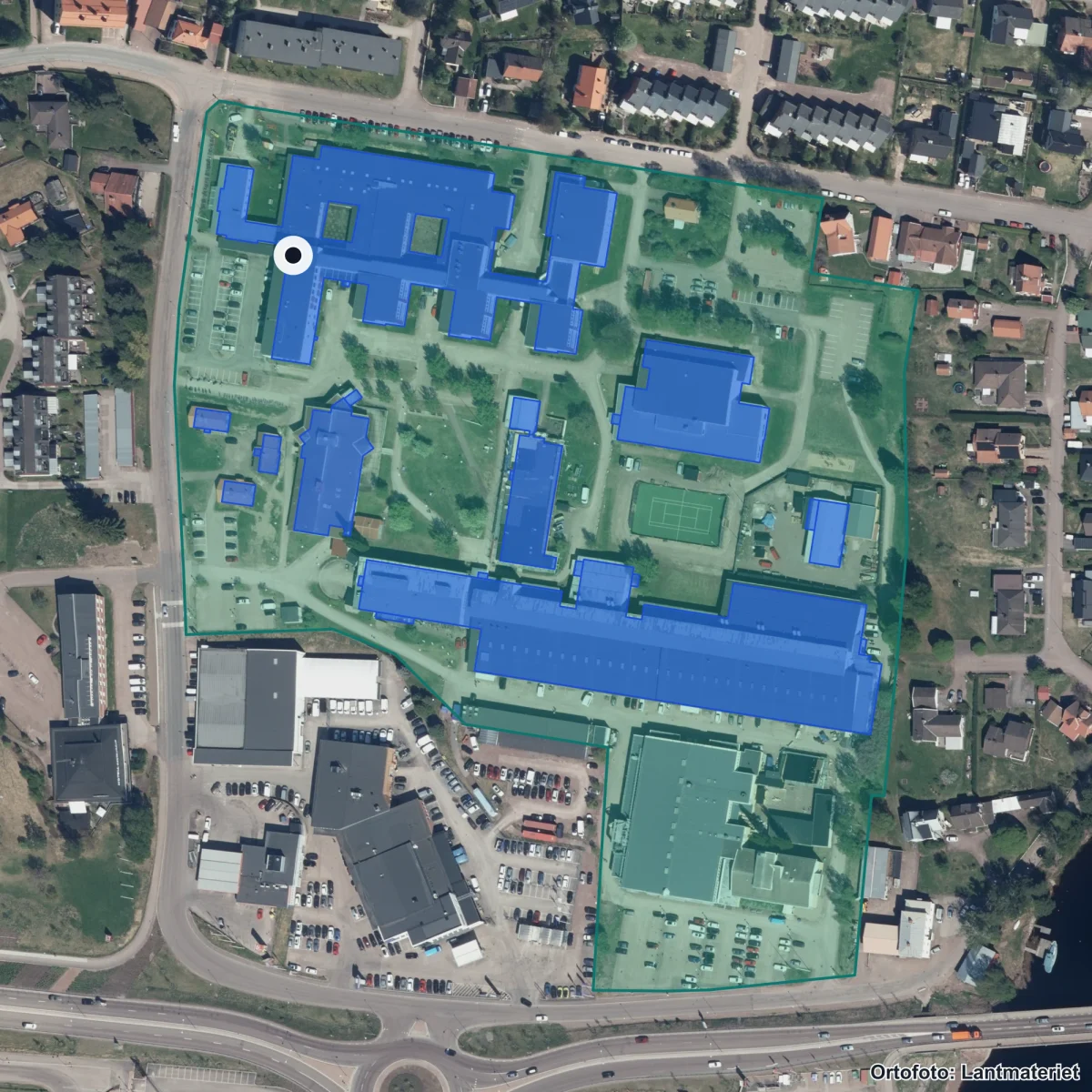 Flygbild över Mora gymnasium, ortofoto från Lantmäteriet