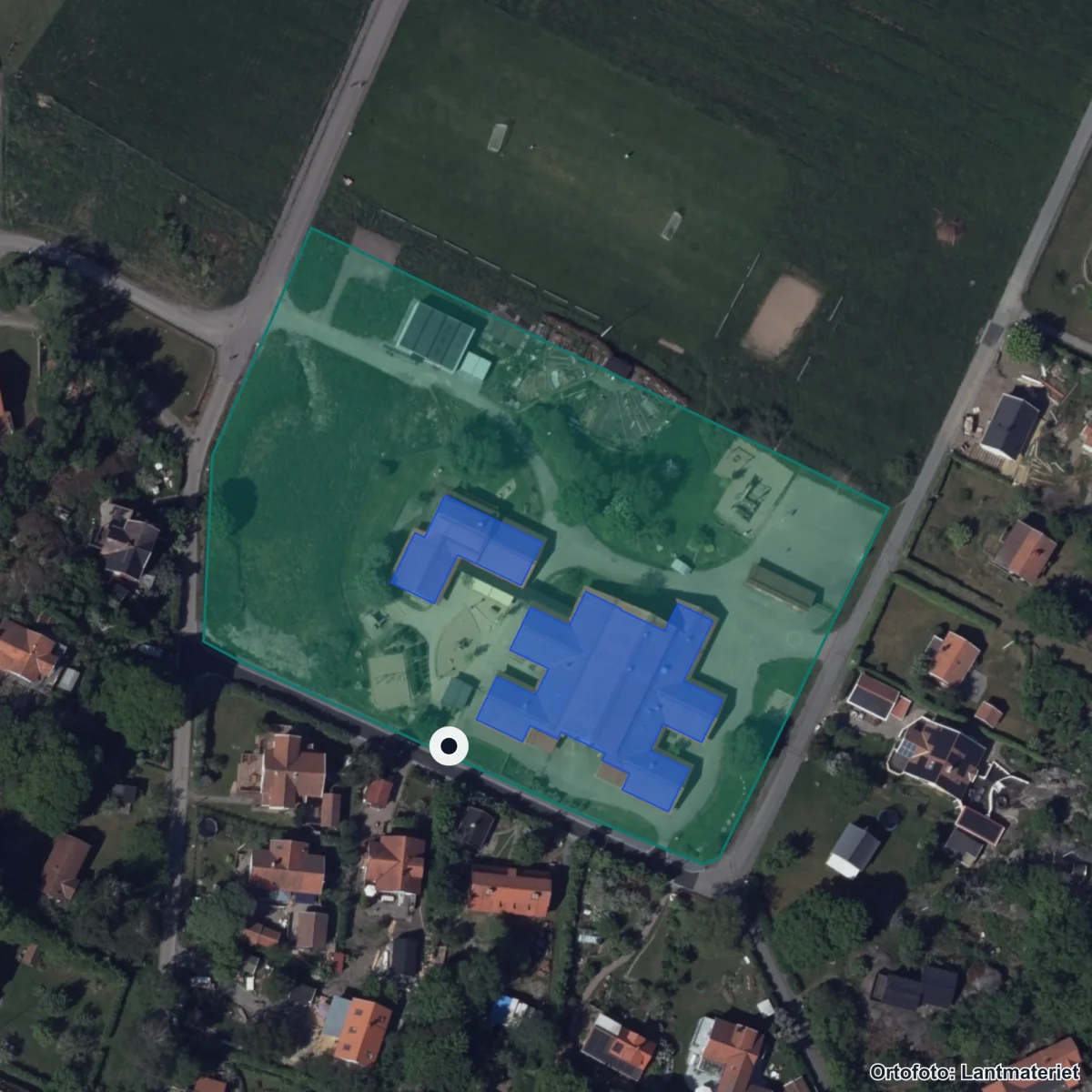 Aerial view of Brännöskolan, orthophoto from Lantmäteriet