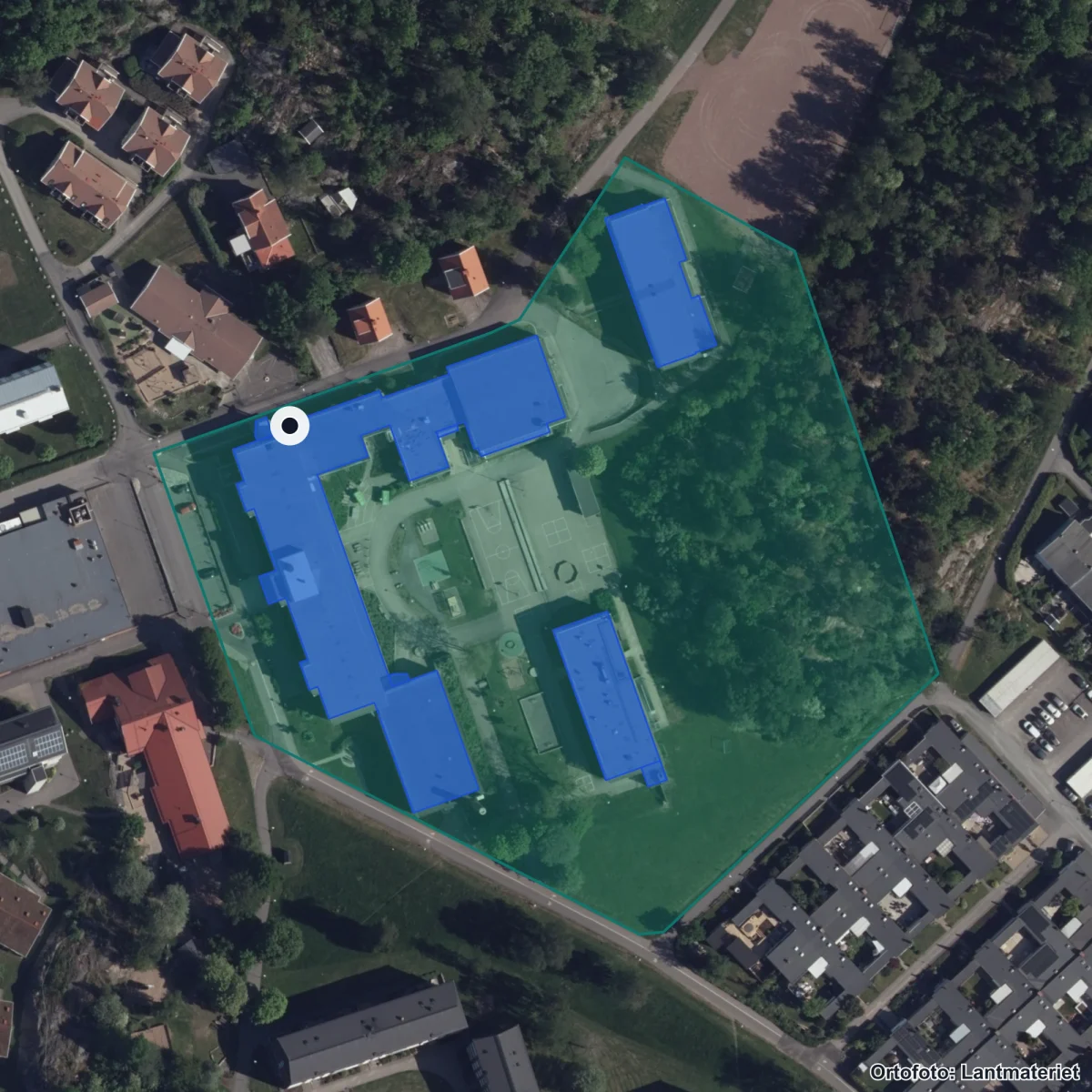 Aerial view of Hålabäcksskolan, orthophoto from Lantmäteriet