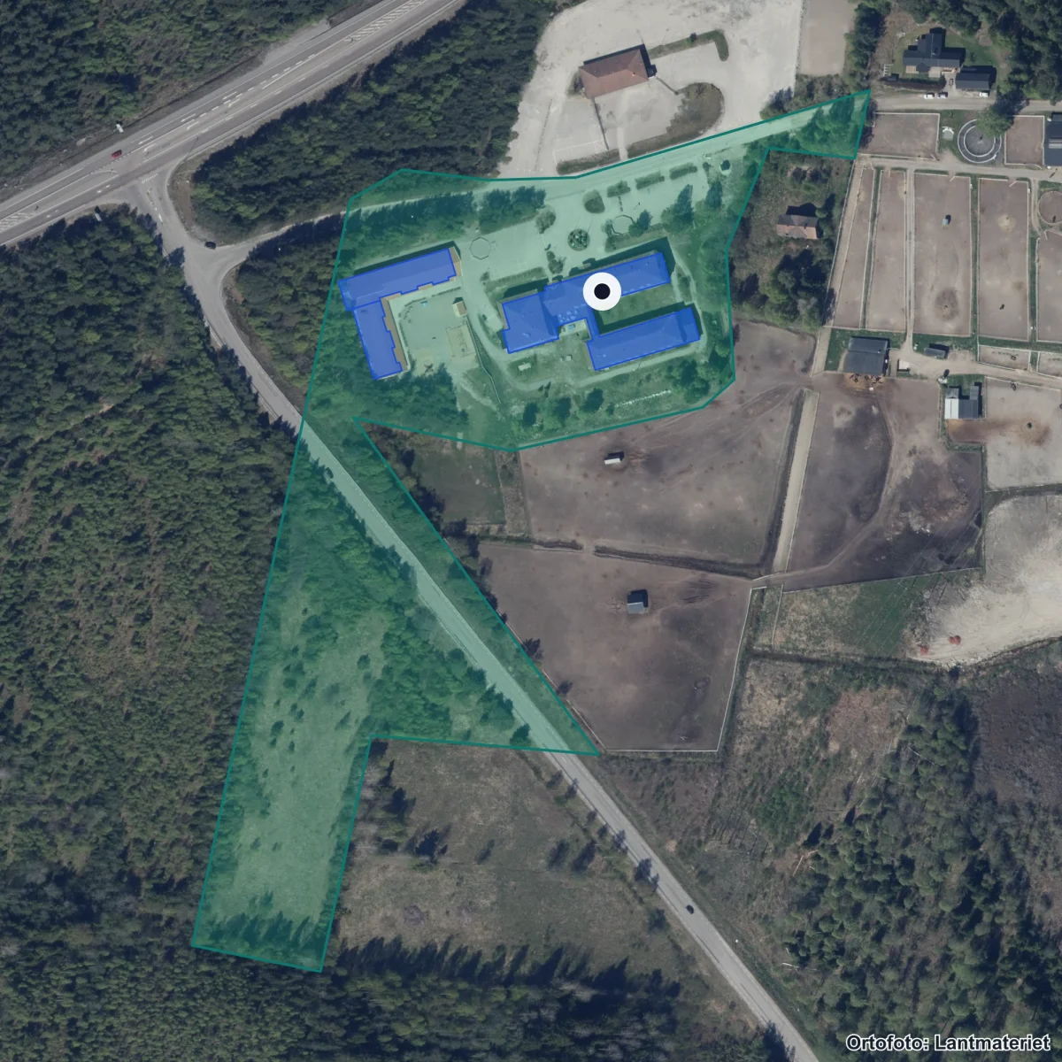 Aerial view of Hudikskolan, orthophoto from Lantmäteriet