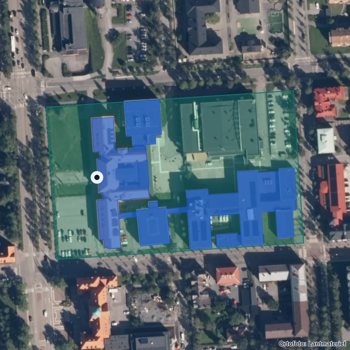 Flygbild över Jämtlands Gymnasium Wargentin, ortofoto från Lantmäteriet