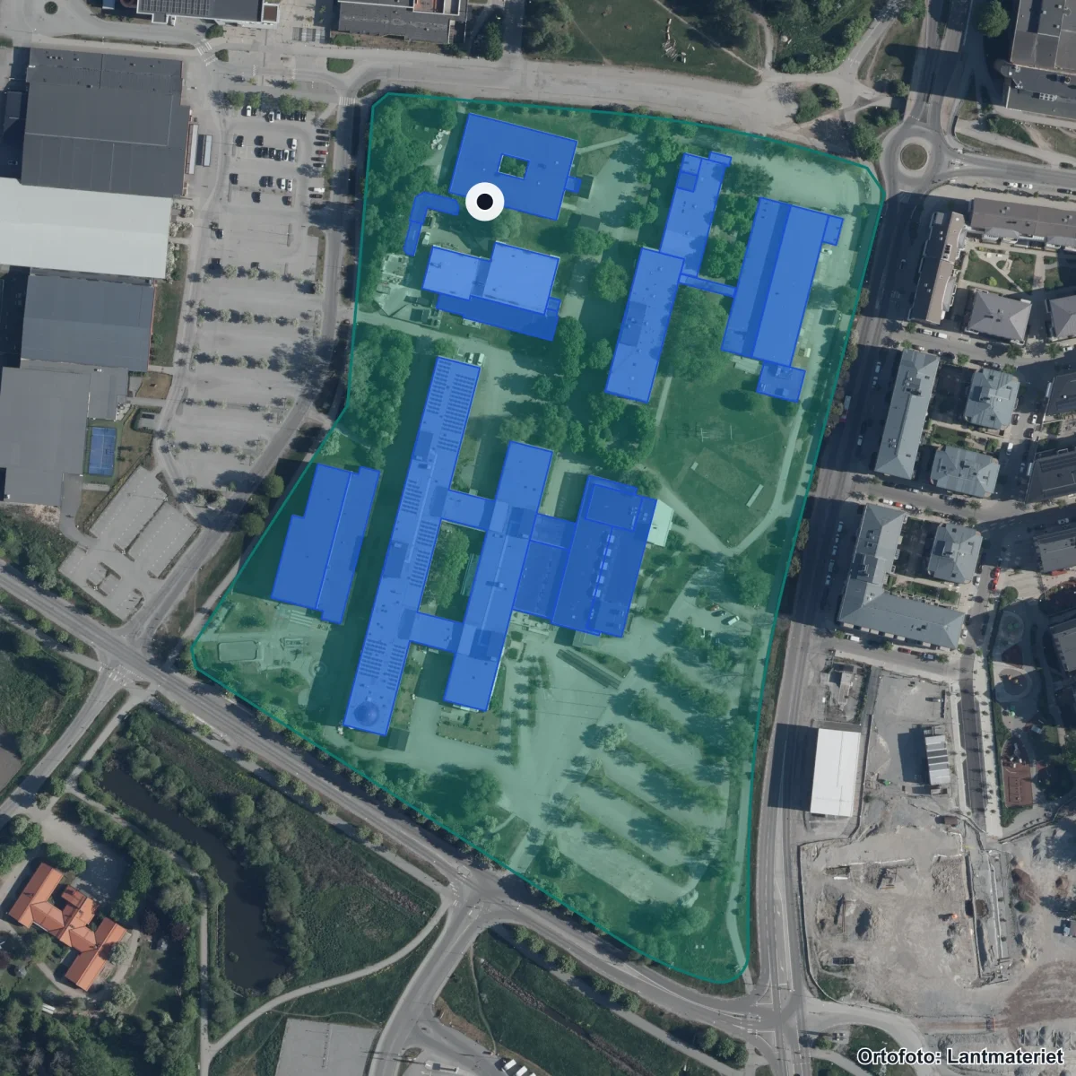 Flygbild över Järfälla Språkcentrum, ortofoto från Lantmäteriet