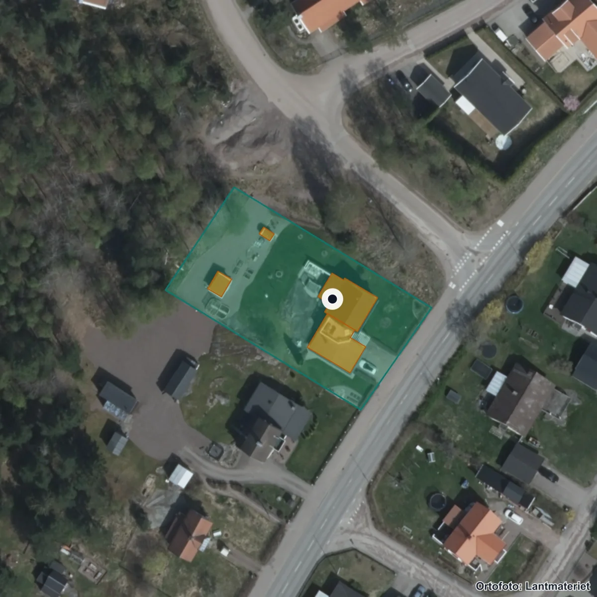 Flygbild över Skattkärrskolan, ortofoto från Lantmäteriet