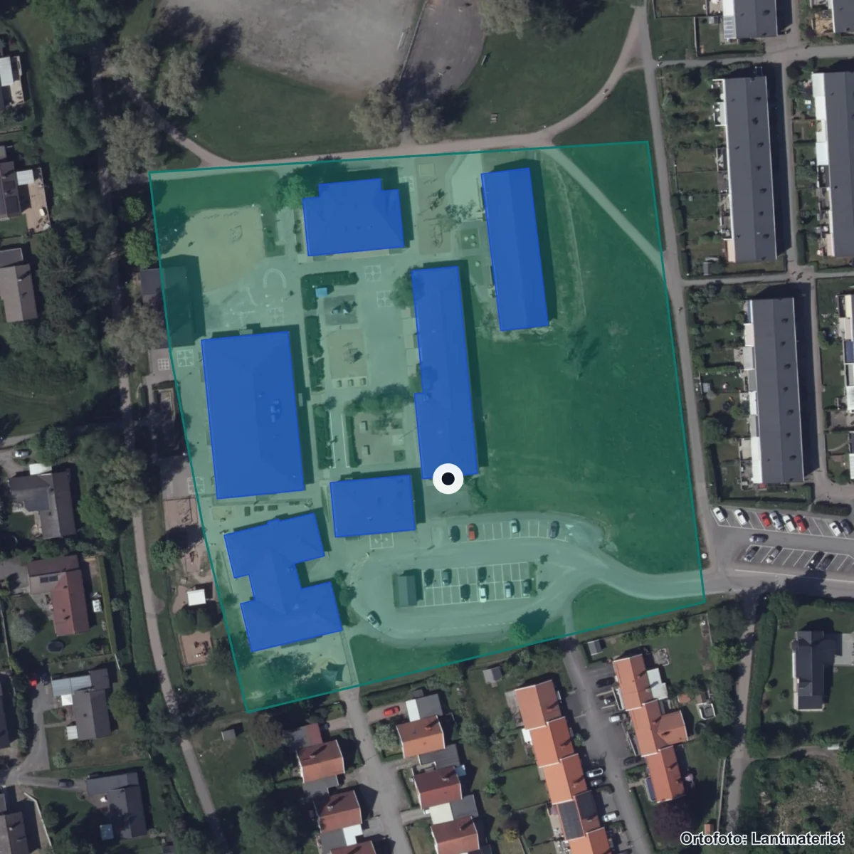 Flygbild över Hästhagenskolan, ortofoto från Lantmäteriet