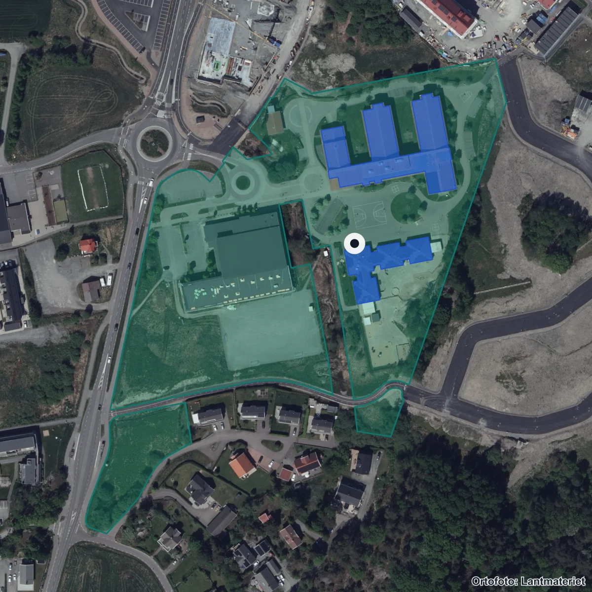 Aerial view of Lilla Trulsegårdsskolan, orthophoto from Lantmäteriet