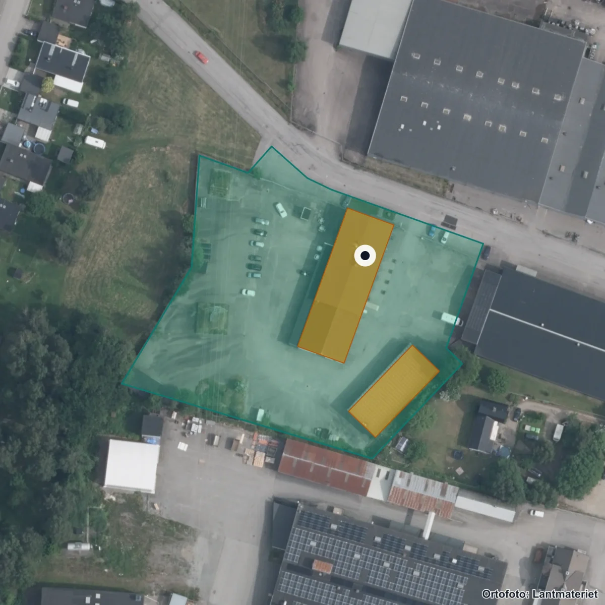 Flygbild över Allbo lärcenter, ortofoto från Lantmäteriet
