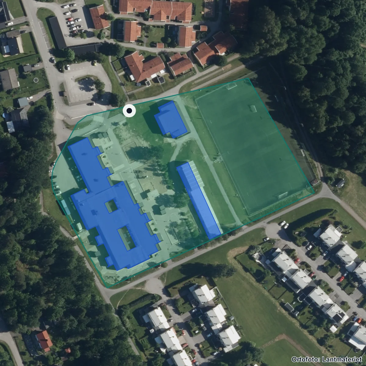Flygbild över Utterbergsskolan, ortofoto från Lantmäteriet
