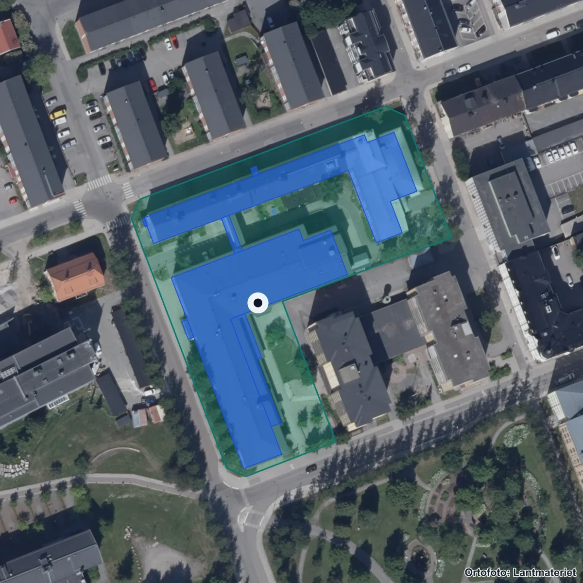 Flygbild över Residensskolan, ortofoto från Lantmäteriet