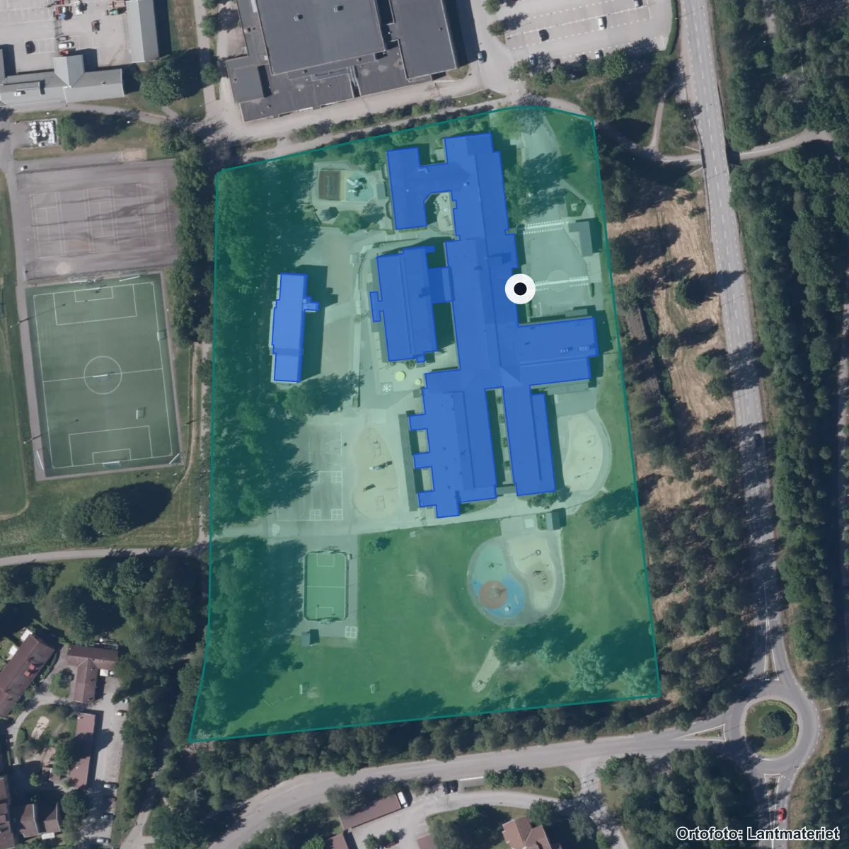 Aerial view of Ljungfälle anpassad skola, orthophoto from Lantmäteriet