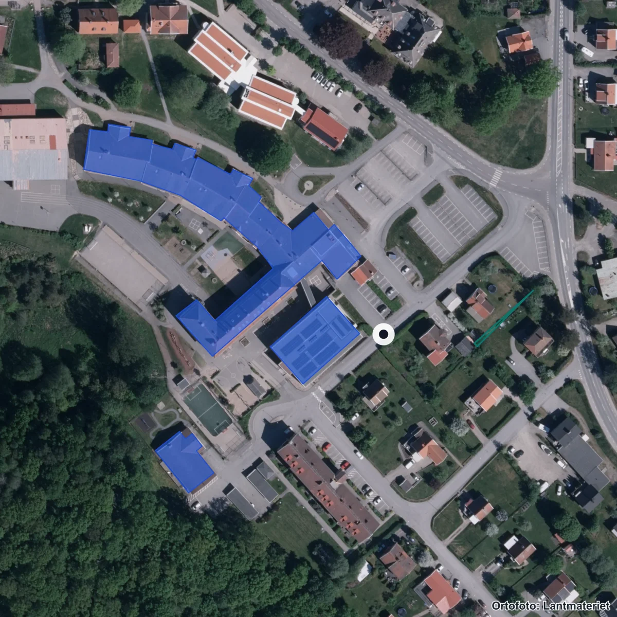 Flygbild över Tanumskolan, ortofoto från Lantmäteriet