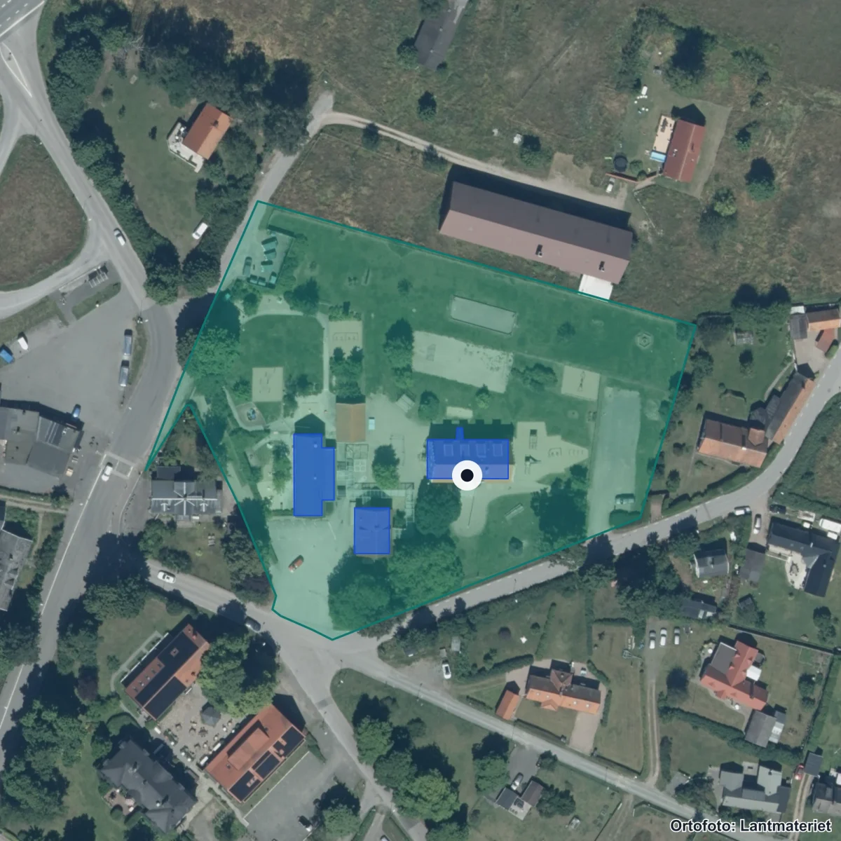 Flygbild över Yngsjö skola, ortofoto från Lantmäteriet