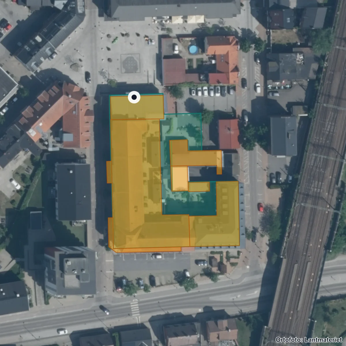 Flygbild över Kävlinge Lärcentrum, ortofoto från Lantmäteriet