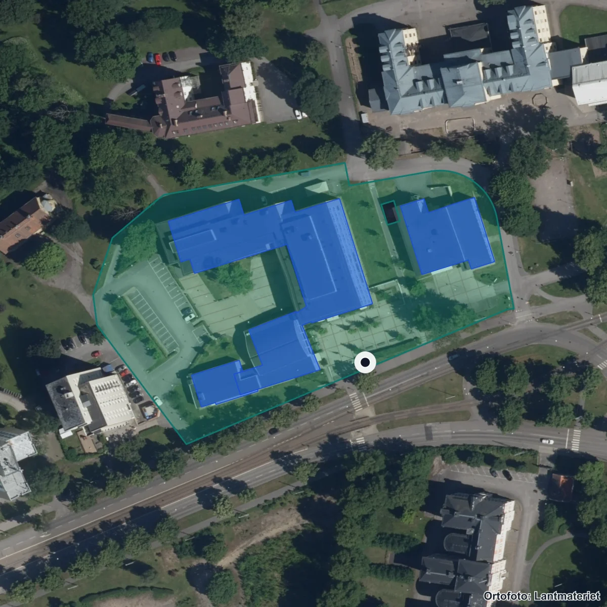 Aerial view of Ebersteinska gymnasiet, orthophoto from Lantmäteriet