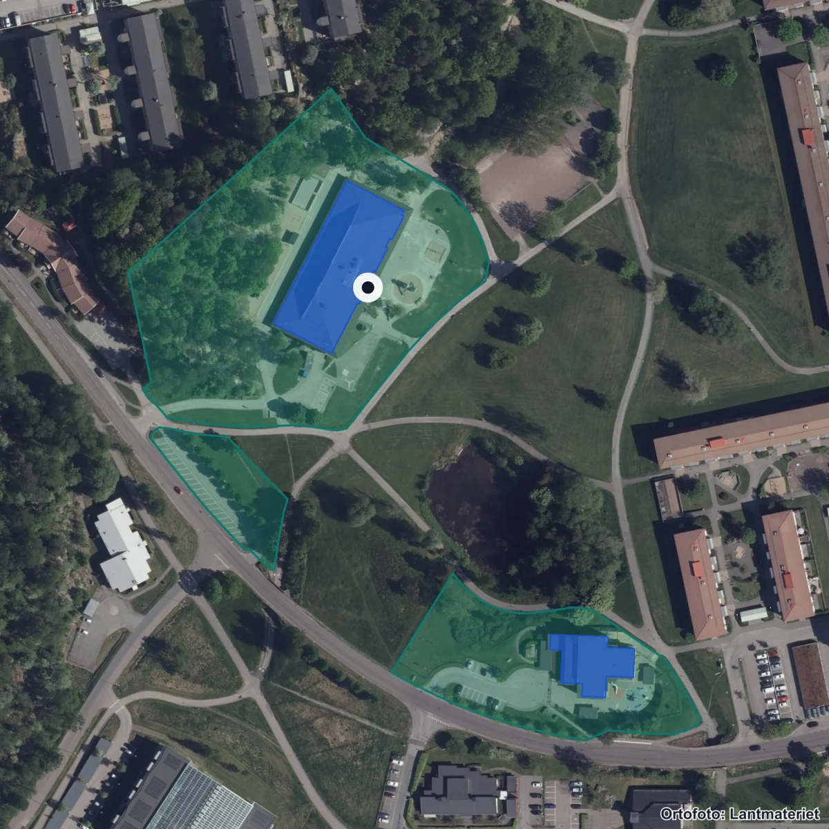 Flygbild över Oxledsskolan, ortofoto från Lantmäteriet