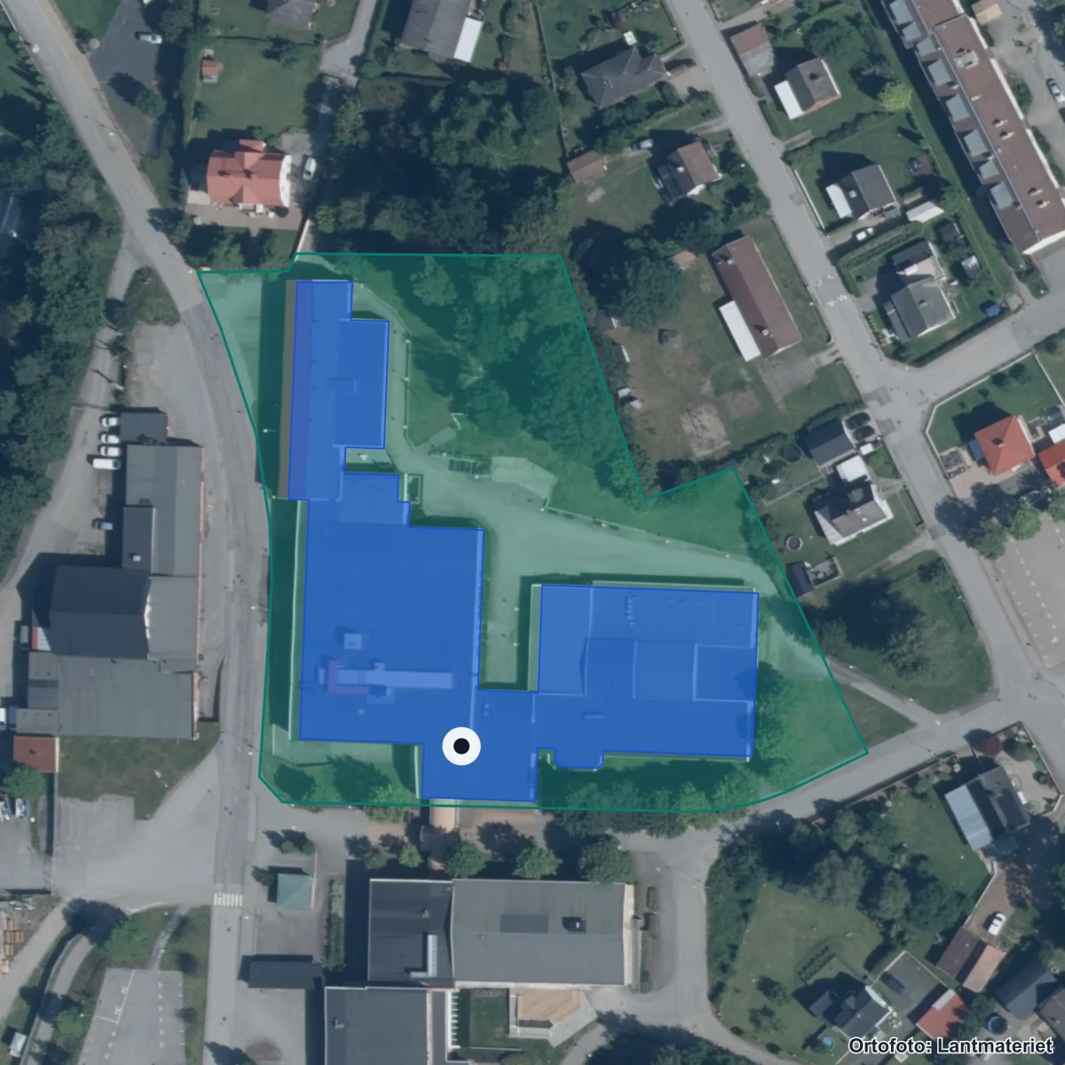 Flygbild över Nordenbergs gymnasium, ortofoto från Lantmäteriet