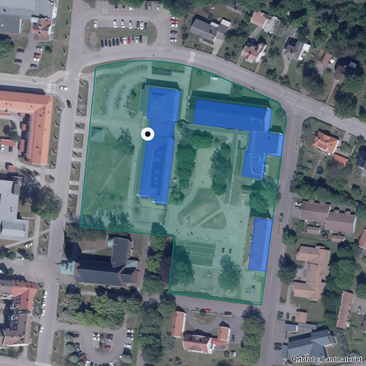 Flygbild över Paradisskolan, ortofoto från Lantmäteriet