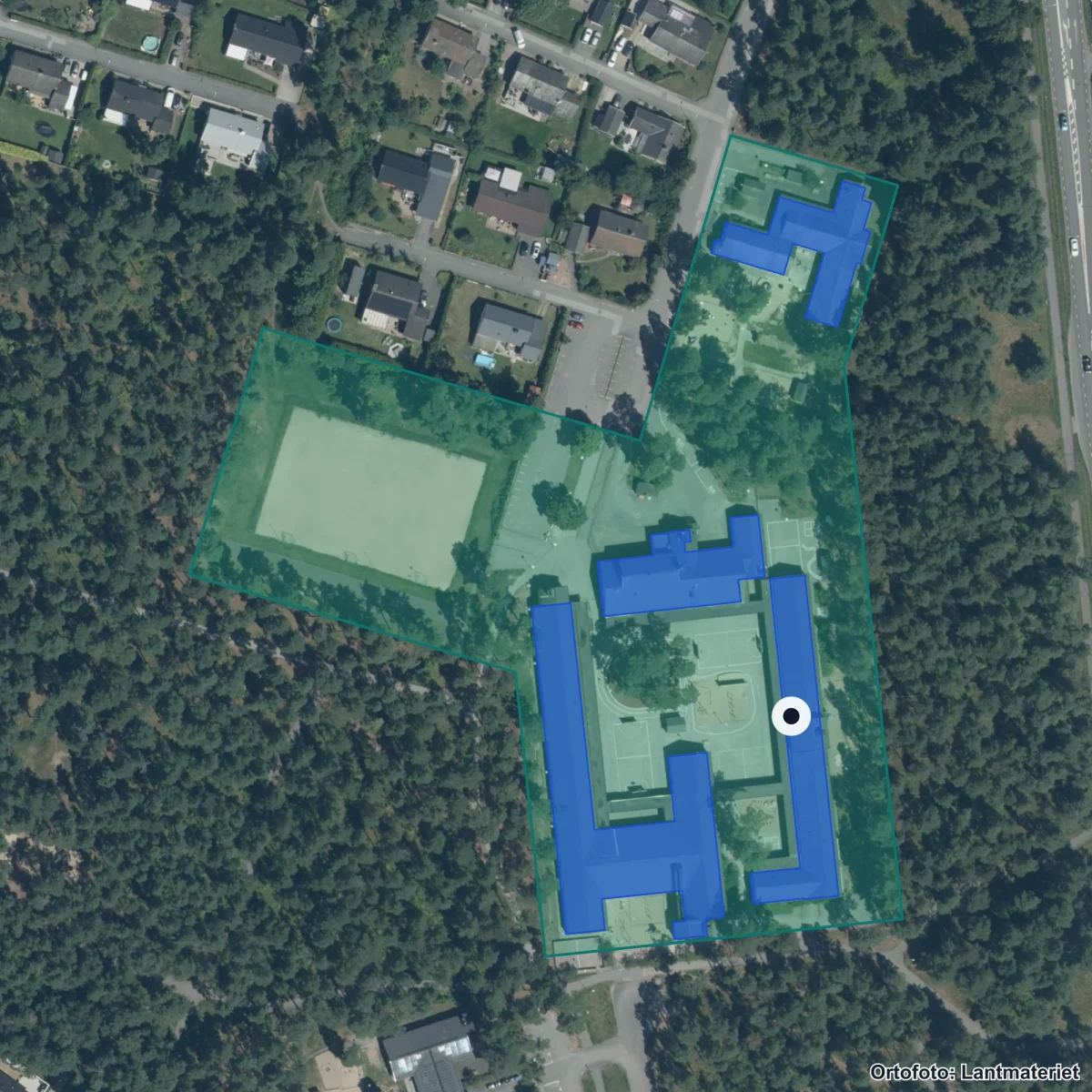 Flygbild över Villaskolan, ortofoto från Lantmäteriet