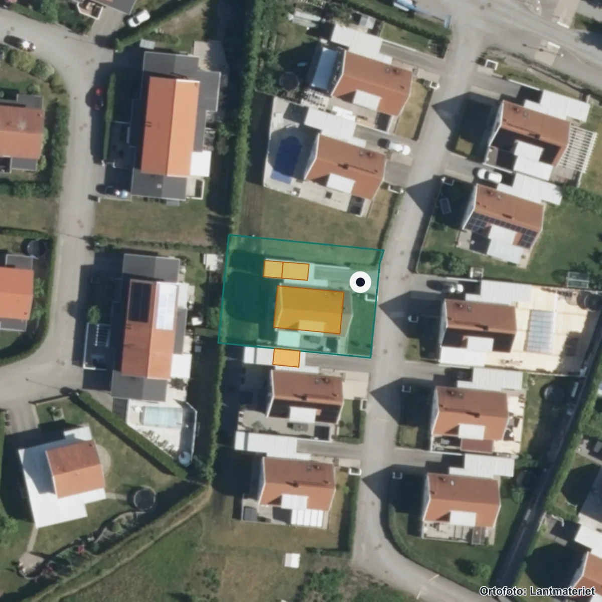 Flygbild över Tamburinens skola, ortofoto från Lantmäteriet