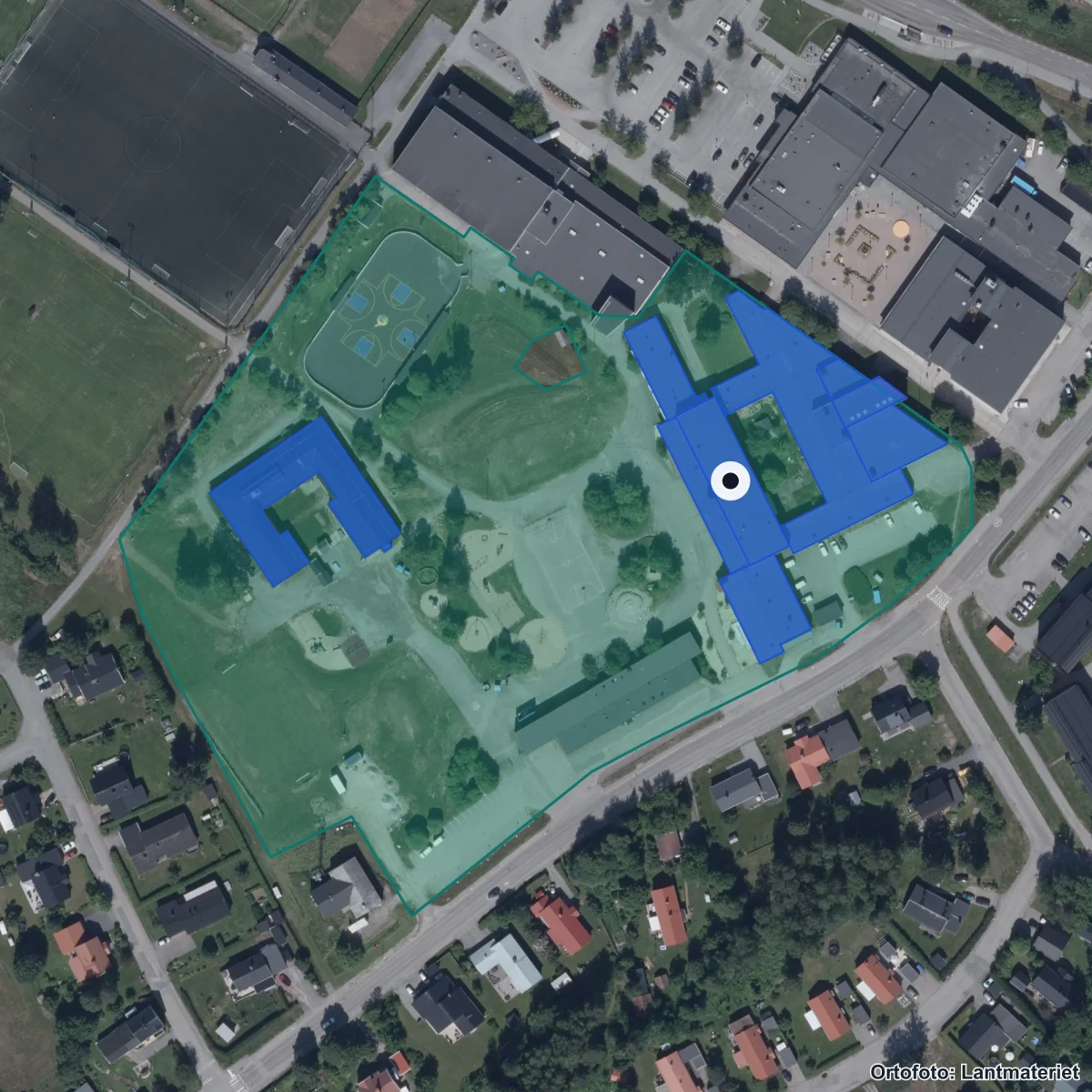 Flygbild över Stadsöskolan, ortofoto från Lantmäteriet