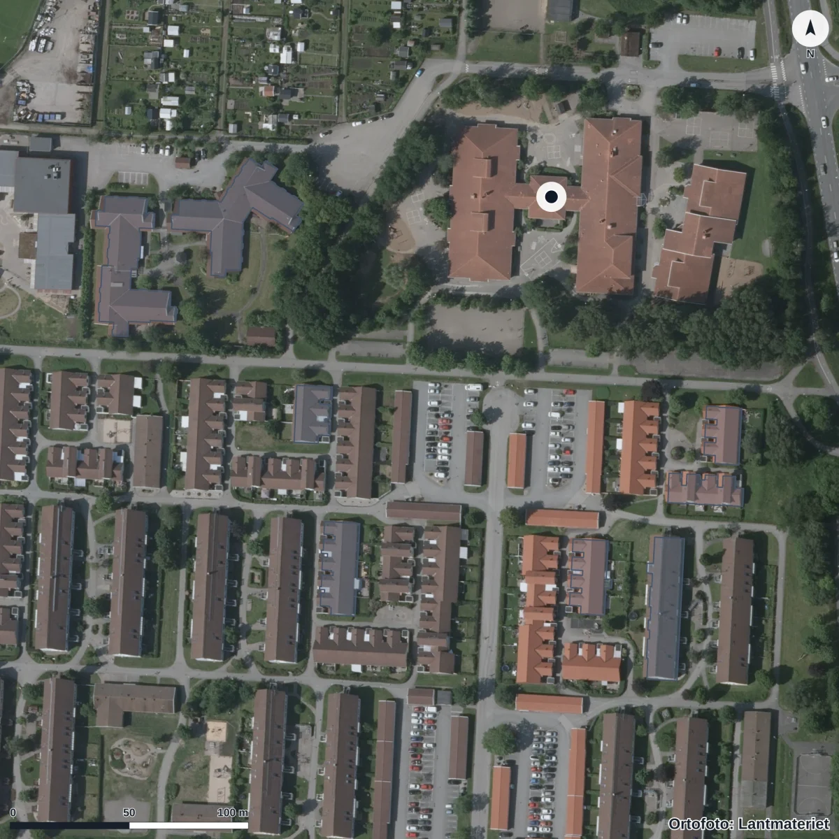 Flygbild över Bockstensskolan, ortofoto från Lantmäteriet