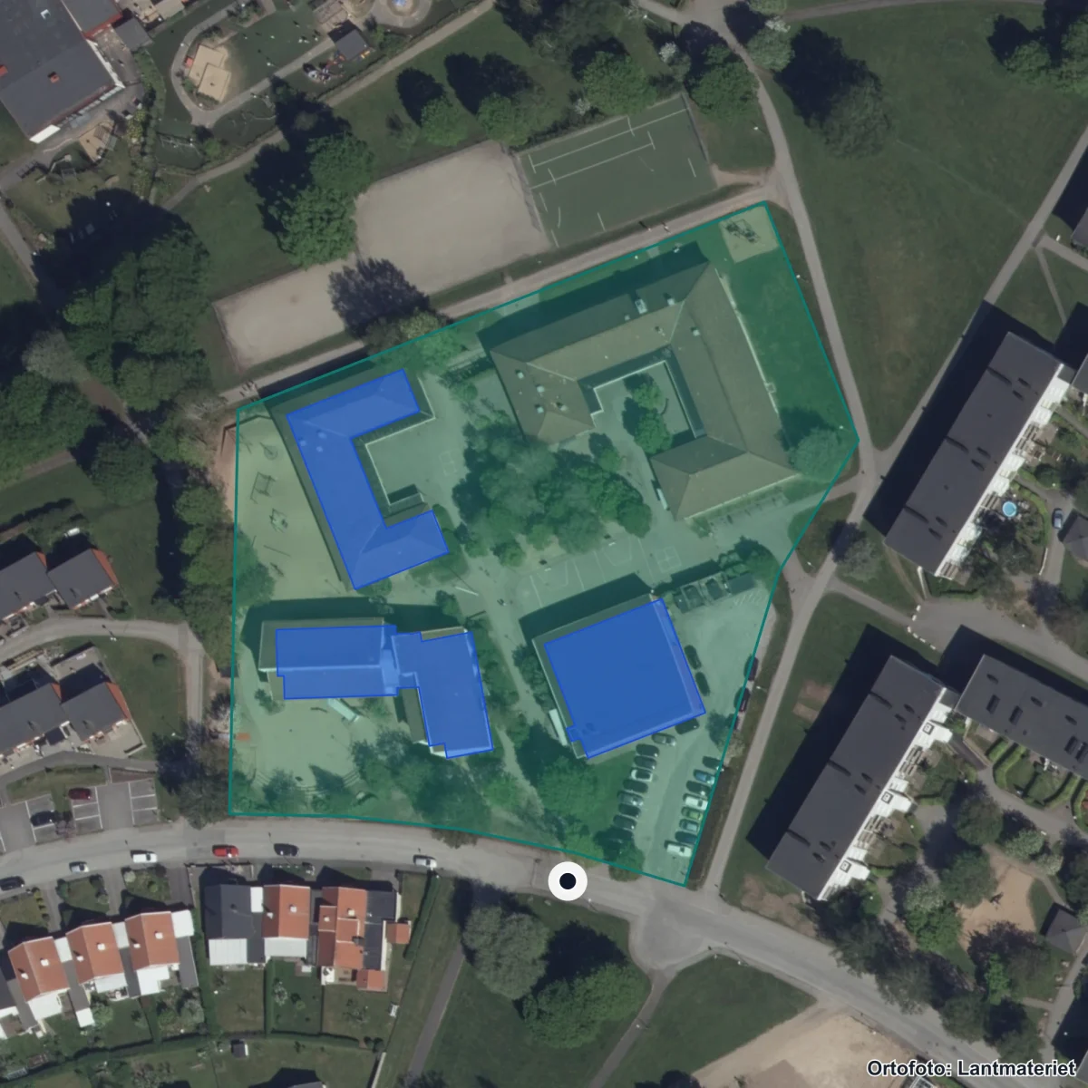 Aerial view of Ekarängskolan, orthophoto from Lantmäteriet