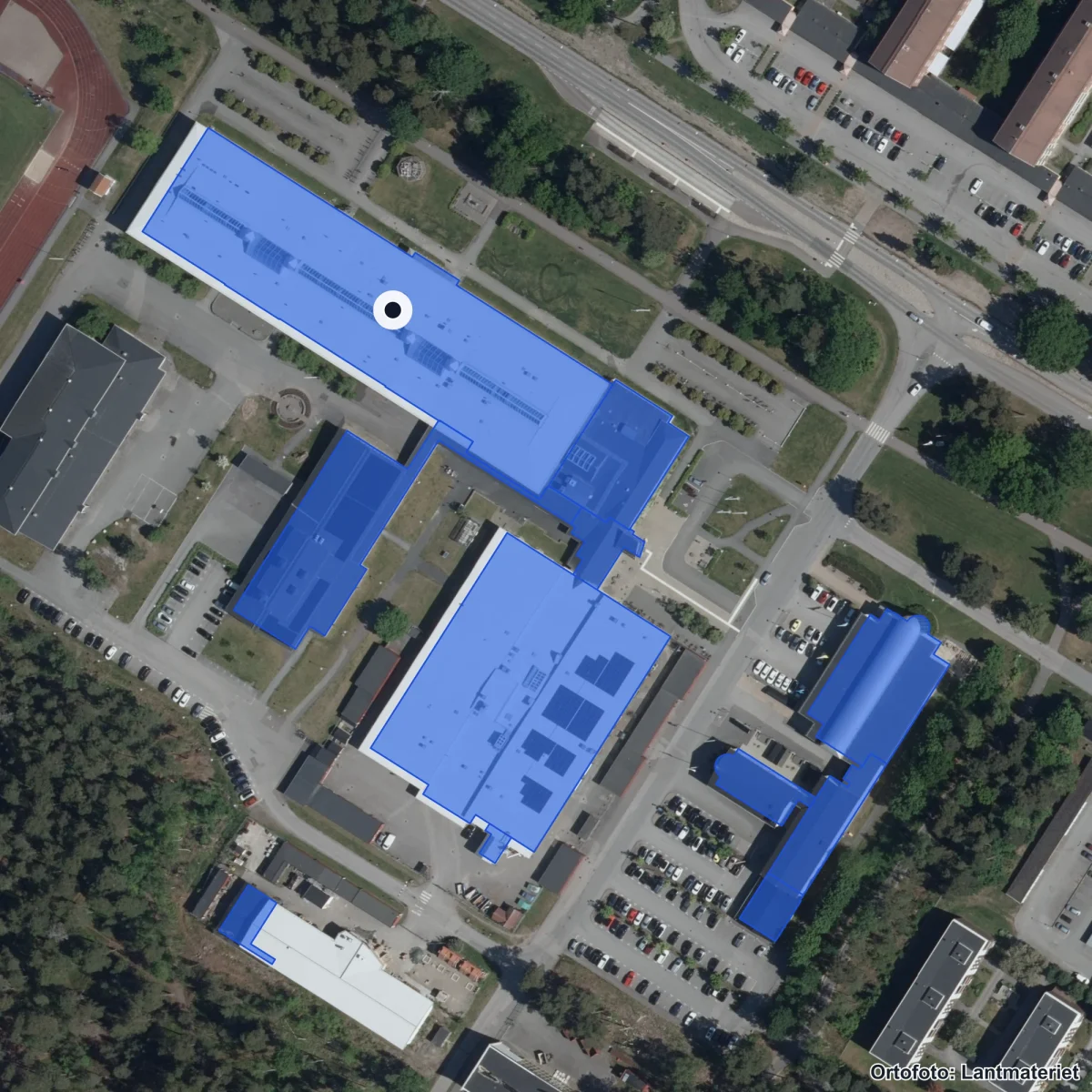 Flygbild över Västerviks Gymnasium, ortofoto från Lantmäteriet