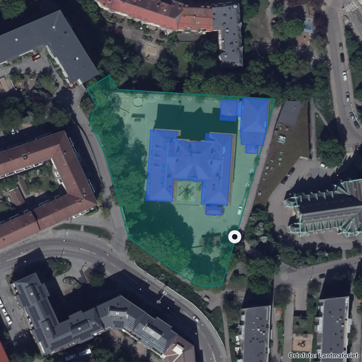 Aerial view of Oscar Fredriksskolan, orthophoto from Lantmäteriet