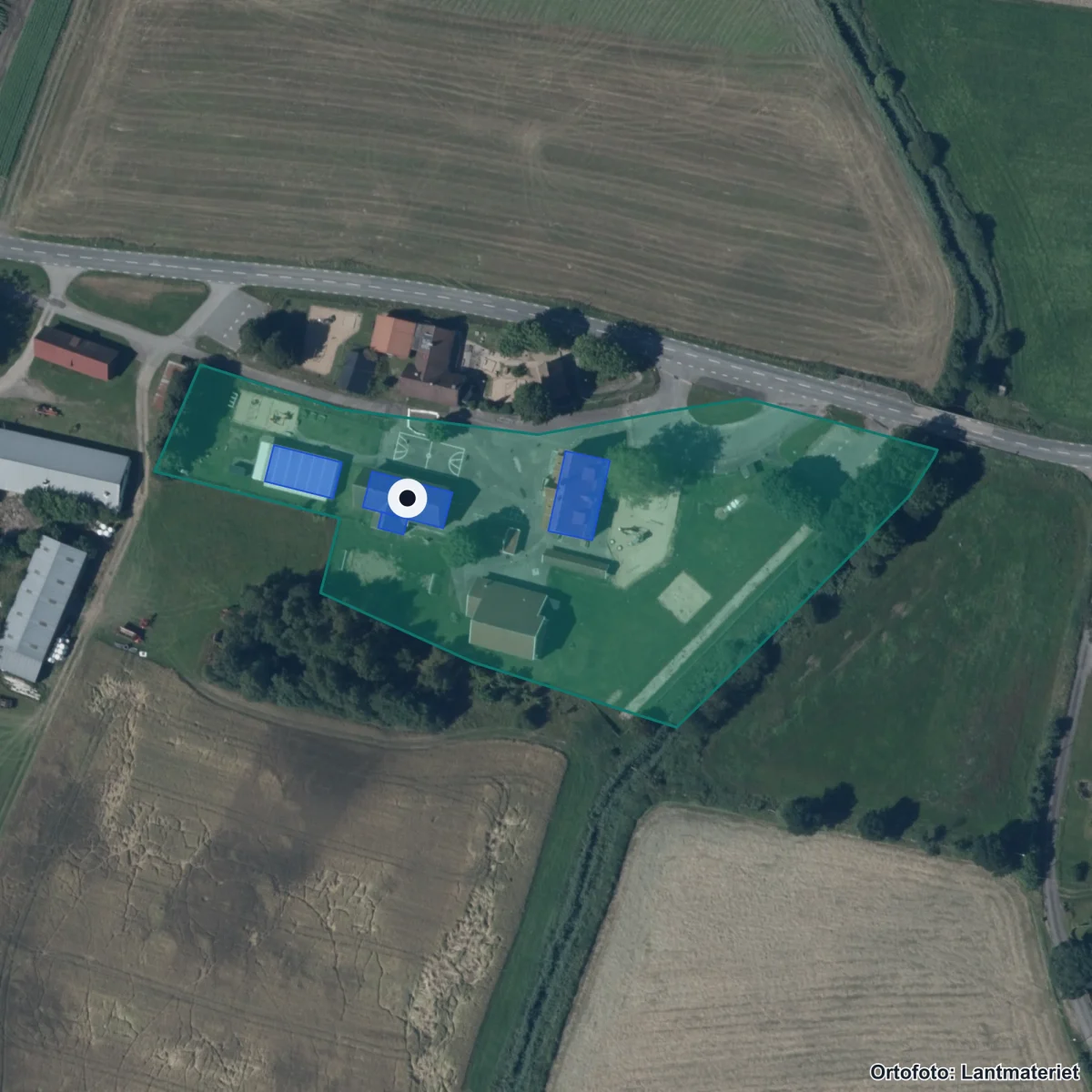 Flygbild över Ballingslövs skola, ortofoto från Lantmäteriet