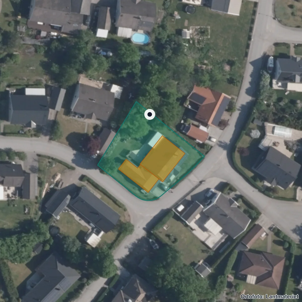 Aerial view of Jämjö kunskapscentrum, orthophoto from Lantmäteriet
