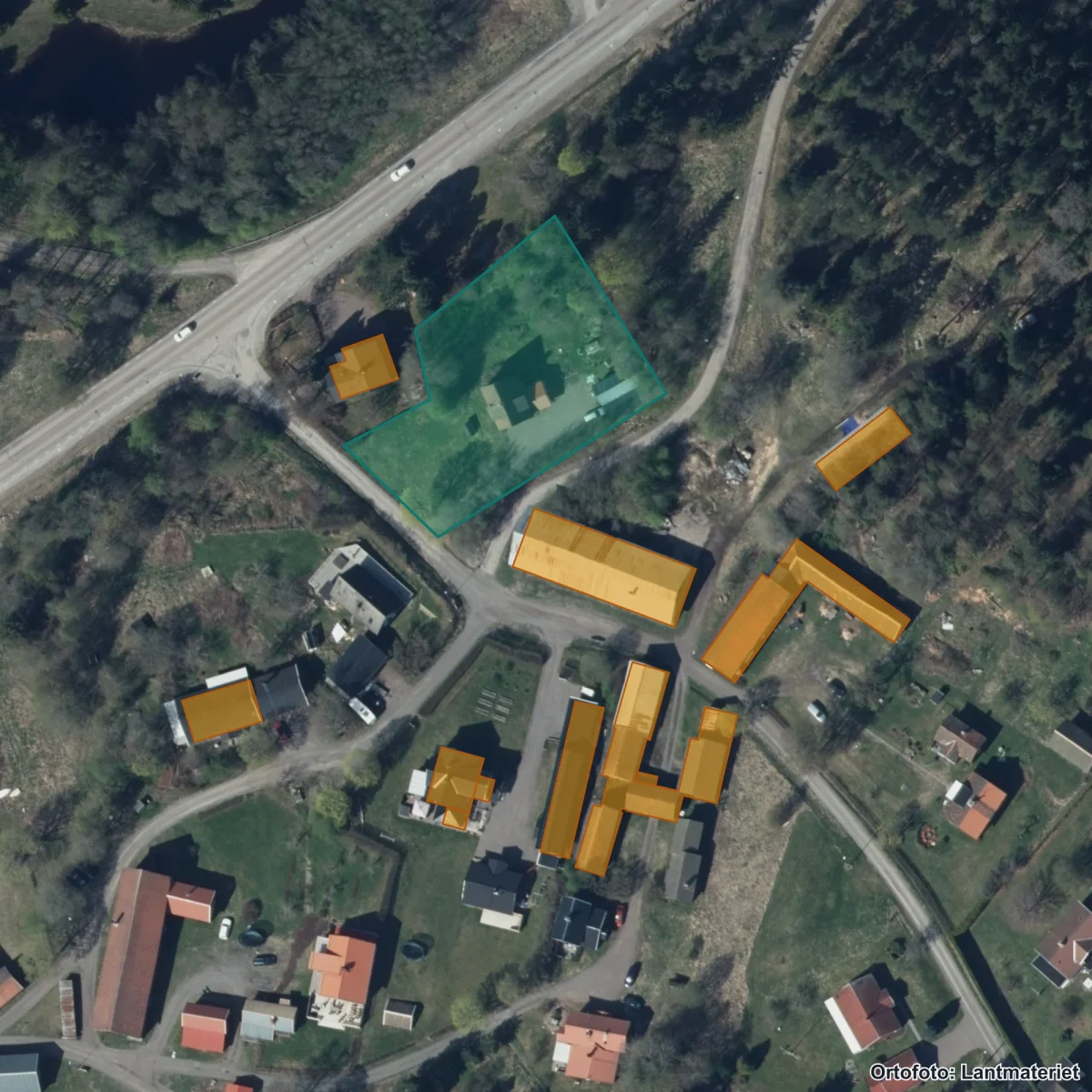 Flygbild över Tunets skola, ortofoto från Lantmäteriet