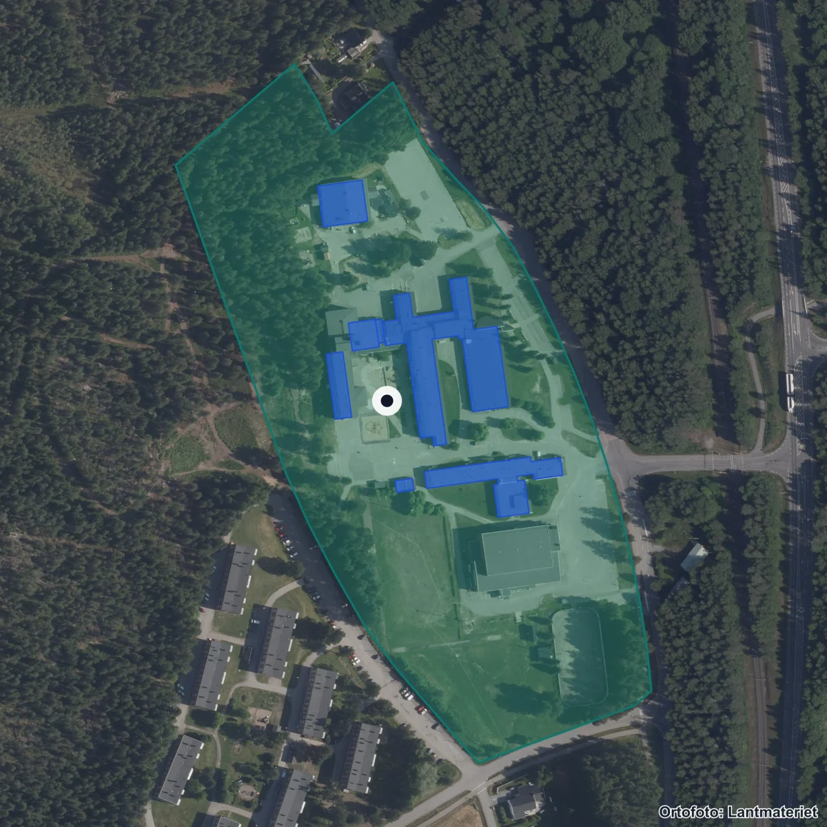 Aerial view of Pitholmsskolan, orthophoto from Lantmäteriet