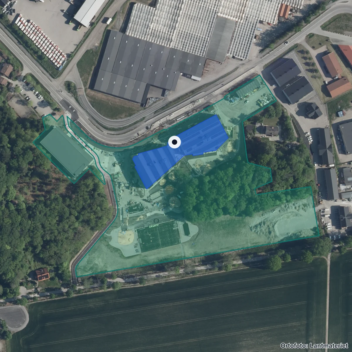 Flygbild över Ekebyhovskolan, ortofoto från Lantmäteriet